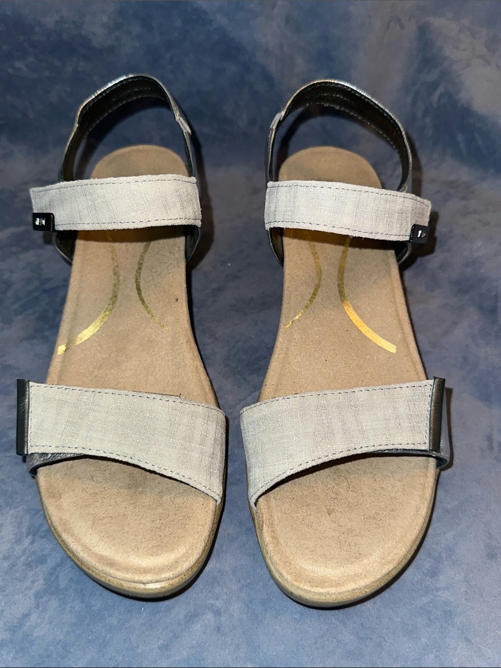 Ladies size 8 Naot Beige Strap Sandals with Metallic Trim and Crystal